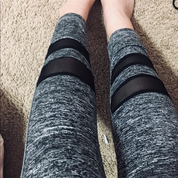 #GREY MARLED HI-WAIST LEGGINGS W/MESH PANEL DETAIL - Picture 3 of 7